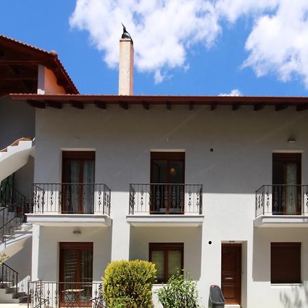 Family'S Houses Kalavryta Exterior foto